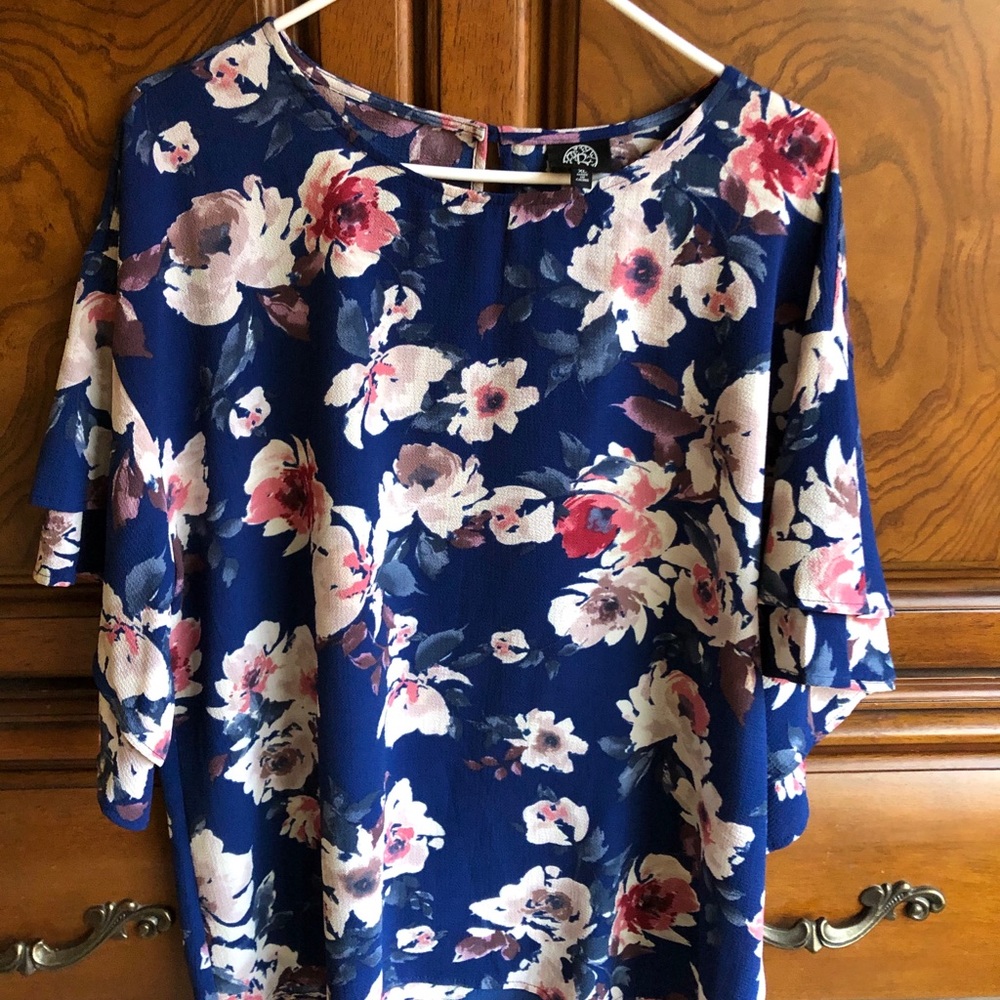 Bobeau Floral Bell Sleeve Blouse